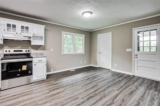 207 E Academy Street, Randleman, NC 27317