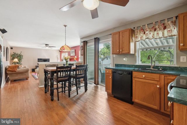 156 ABBEY DRIVE, Royersford, PA 19468