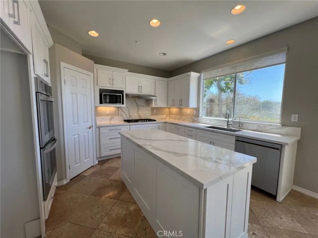 20 Sunswept Mesa, Aliso Viejo, CA 92656