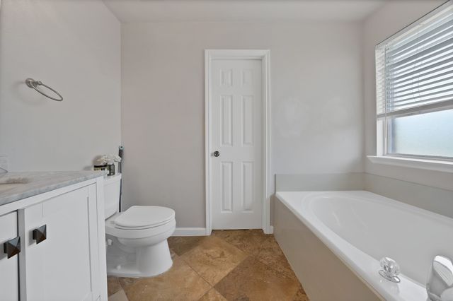 2827 Grandview Drive, Grand Prairie, TX 75052