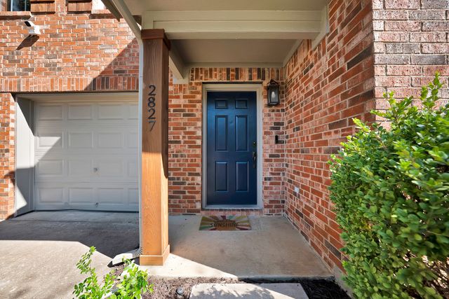 2827 Grandview Drive, Grand Prairie, TX 75052
