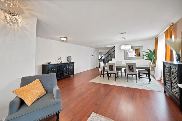 2827 Grandview Drive, Grand Prairie, TX 75052