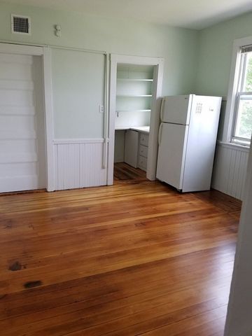 12 Day St 2, Norwood, MA 02062