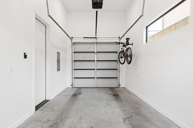 1202 Greenwood Ave, Austin, TX 78721