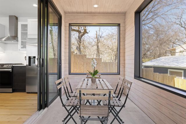 1202 Greenwood Ave, Austin, TX 78721