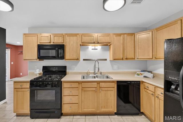 12453 Westport Drive, St Louis, MO 63146