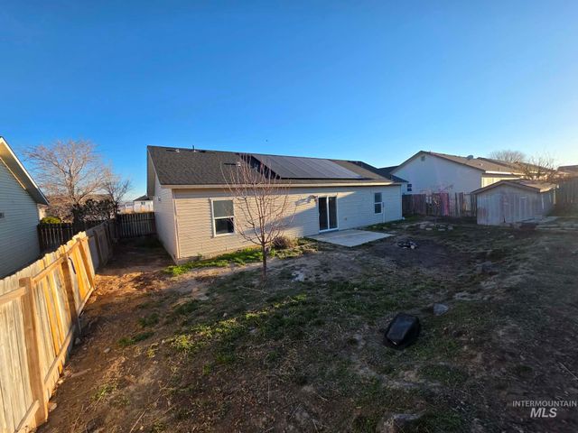 929 22nd Ave E, Jerome, ID 83338