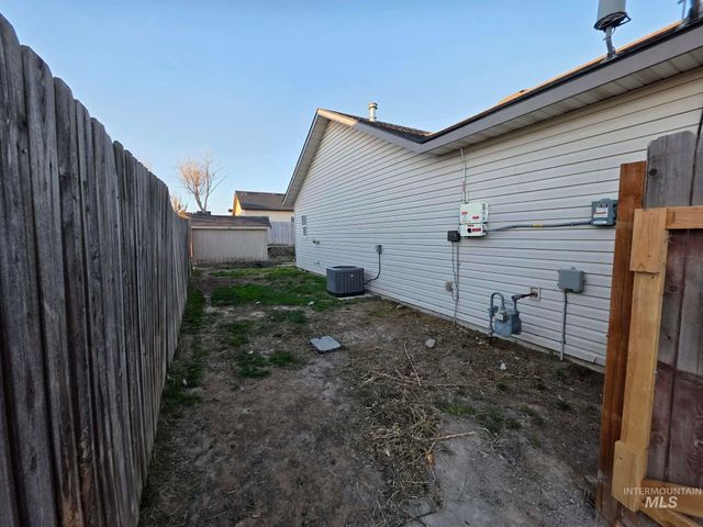 929 22nd Ave E, Jerome, ID 83338