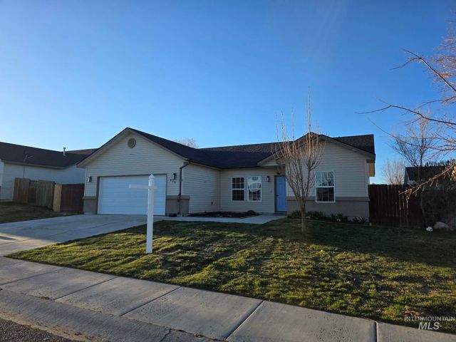 929 22nd Ave E, Jerome, ID 83338