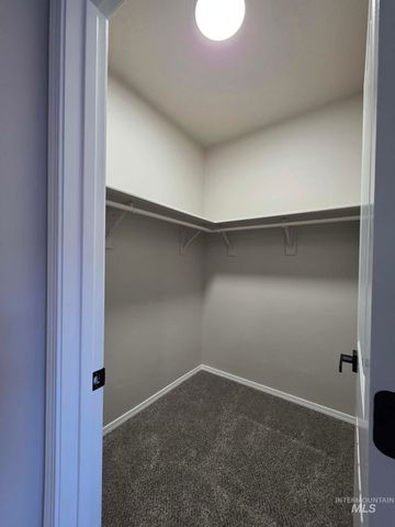 929 22nd Ave E, Jerome, ID 83338