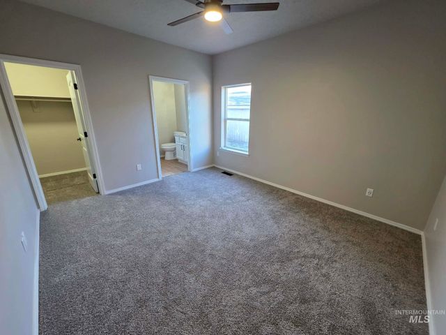 929 22nd Ave E, Jerome, ID 83338