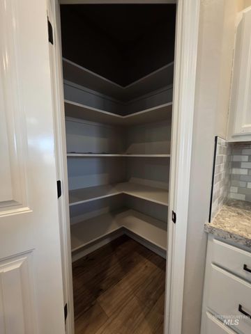 929 22nd Ave E, Jerome, ID 83338