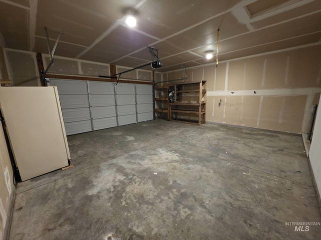 929 22nd Ave E, Jerome, ID 83338