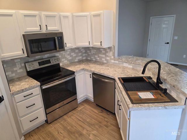 929 22nd Ave E, Jerome, ID 83338