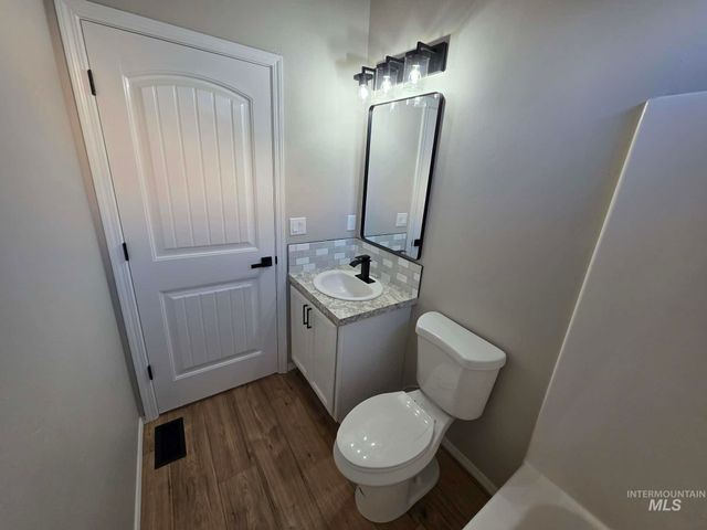 929 22nd Ave E, Jerome, ID 83338