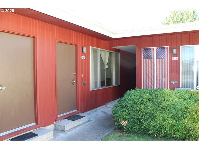 623 Ne 74TH Ave, Portland, OR 97213