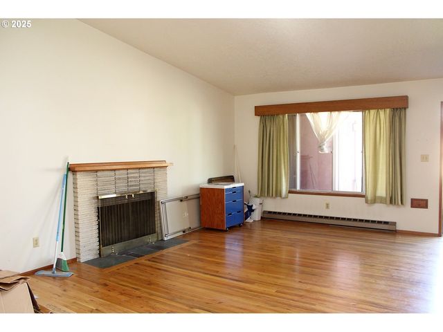 623 Ne 74TH Ave, Portland, OR 97213