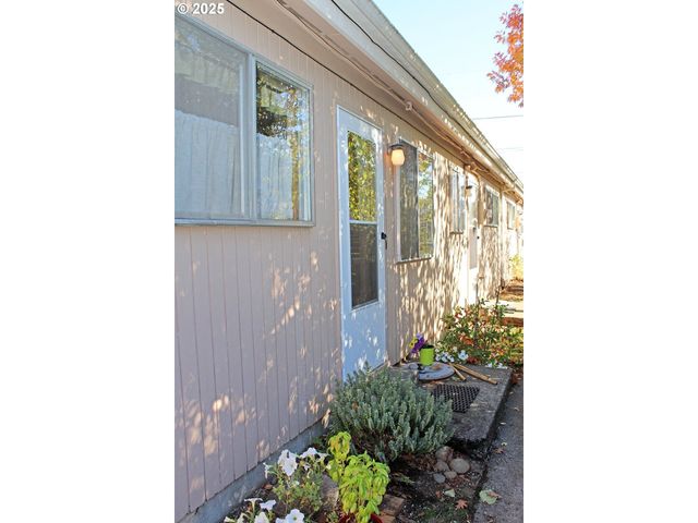 623 Ne 74TH Ave, Portland, OR 97213