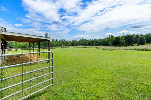 361 Foster Trl, Louisa, VA 23093