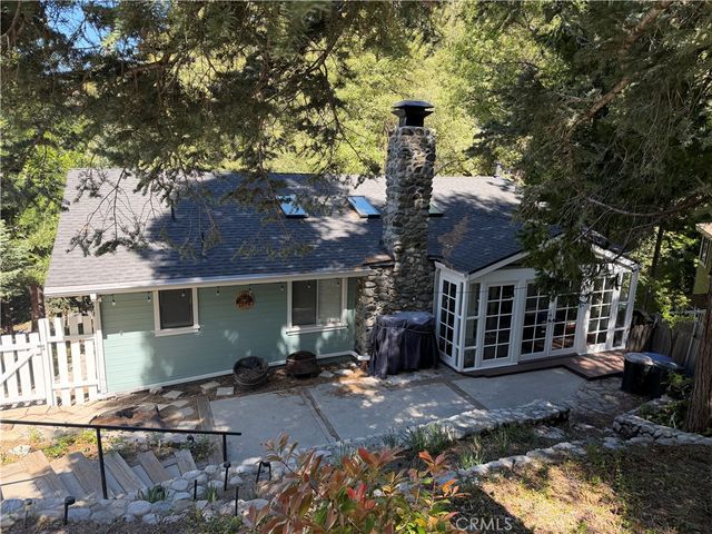 1076 Calanda, Crestline, CA 92325