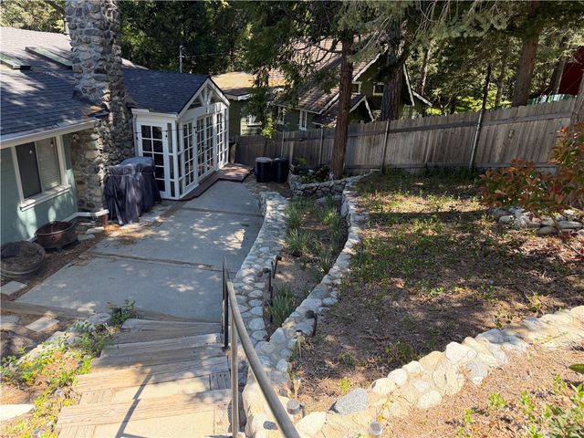 1076 Calanda, Crestline, CA 92325