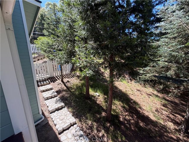 1076 Calanda, Crestline, CA 92325