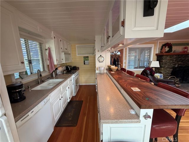 1076 Calanda, Crestline, CA 92325