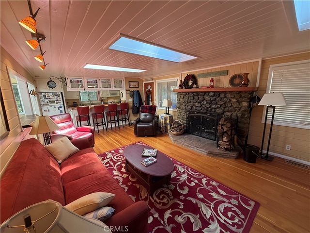 1076 Calanda, Crestline, CA 92325