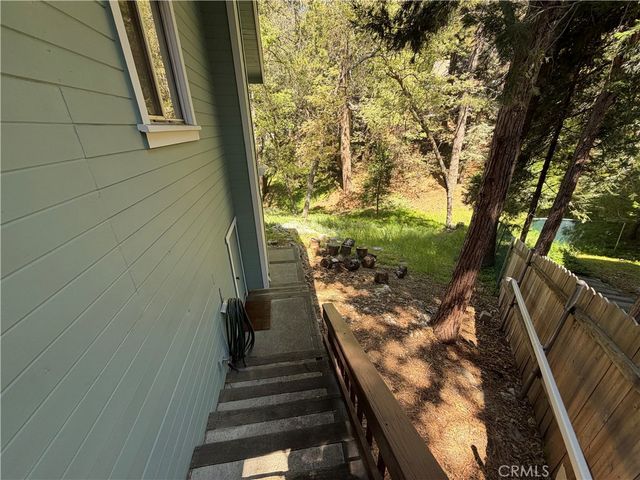 1076 Calanda, Crestline, CA 92325
