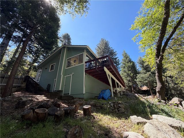 1076 Calanda, Crestline, CA 92325