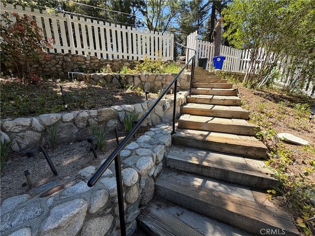 1076 Calanda, Crestline, CA 92325