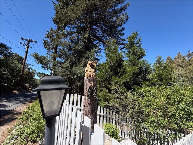 1076 Calanda, Crestline, CA 92325