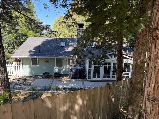 1076 Calanda, Crestline, CA 92325