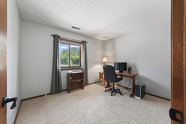4464 Mccoll Drive, Savage, MN 55378