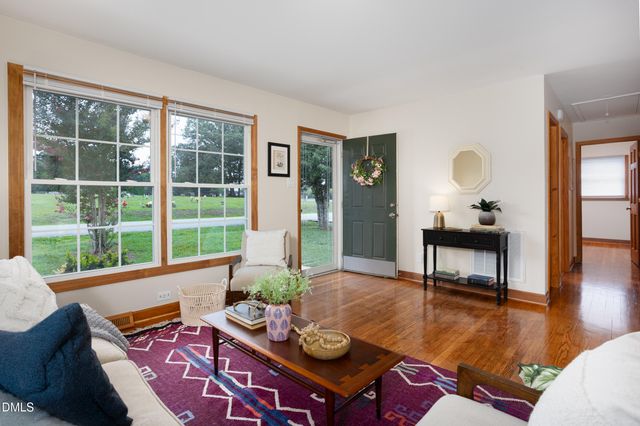 109 S Tenth Street, Mebane, NC 27302