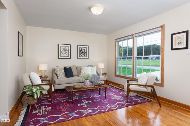109 S Tenth Street, Mebane, NC 27302