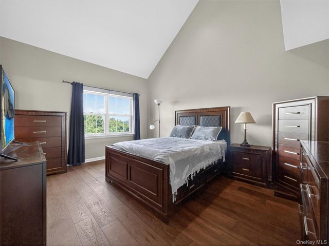 71 Crystal Hill Drive, Pomona, NY 10970