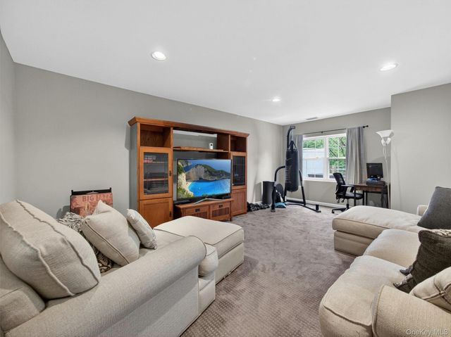 71 Crystal Hill Drive, Pomona, NY 10970
