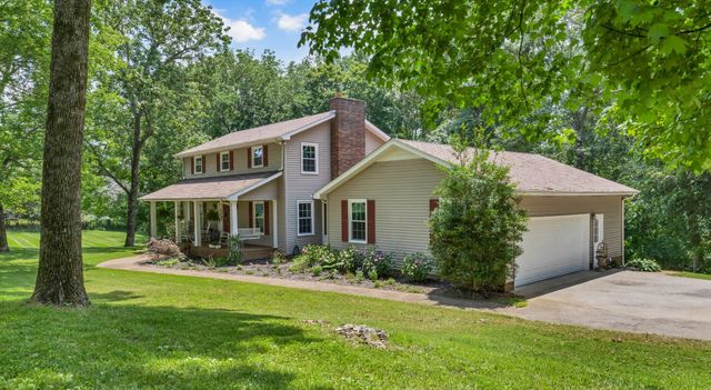 1330 Barkley Hills Cir, Clarksville, TN 37040