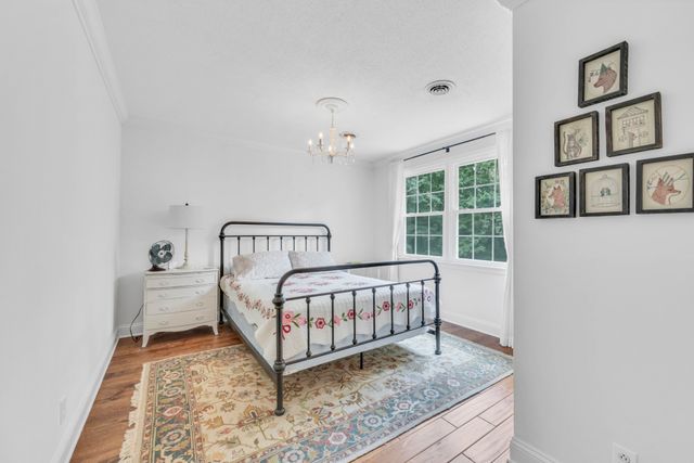 1330 Barkley Hills Cir, Clarksville, TN 37040