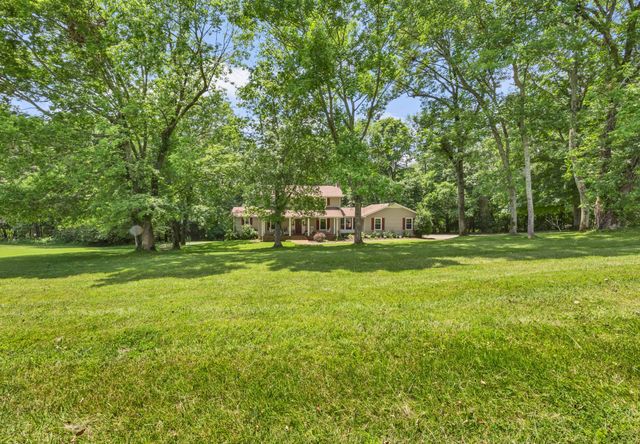1330 Barkley Hills Cir, Clarksville, TN 37040