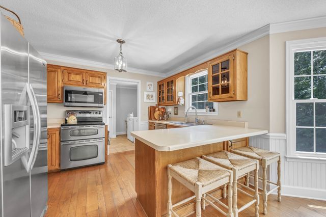 1330 Barkley Hills Cir, Clarksville, TN 37040