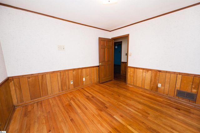 108 Ridgeway Drive, Spartanburg, SC 29301
