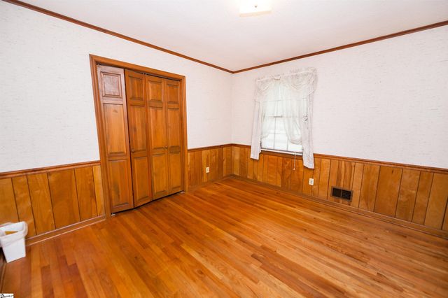 108 Ridgeway Drive, Spartanburg, SC 29301