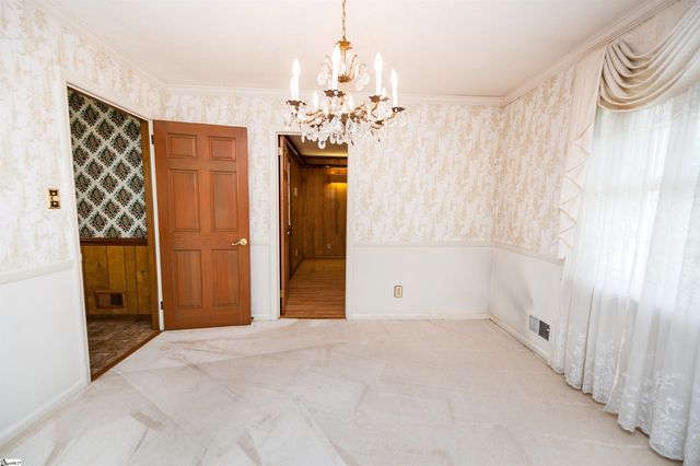 108 Ridgeway Drive, Spartanburg, SC 29301