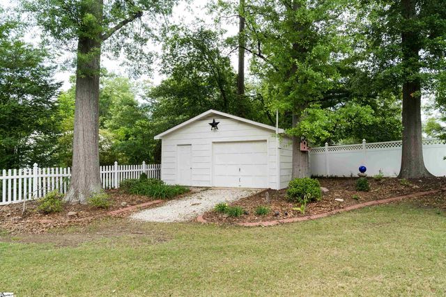 108 Ridgeway Drive, Spartanburg, SC 29301