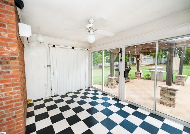 108 Ridgeway Drive, Spartanburg, SC 29301