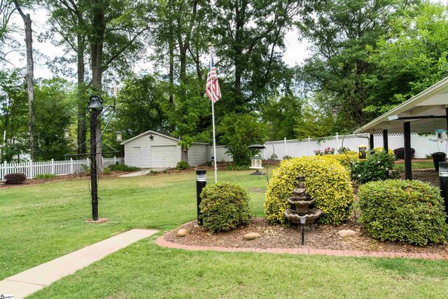 108 Ridgeway Drive, Spartanburg, SC 29301