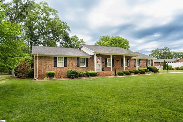 108 Ridgeway Drive, Spartanburg, SC 29301