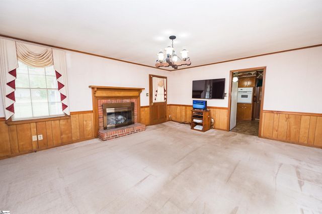 108 Ridgeway Drive, Spartanburg, SC 29301